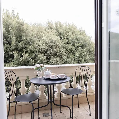 Bed & Breakfast Maison 900 Tivoli